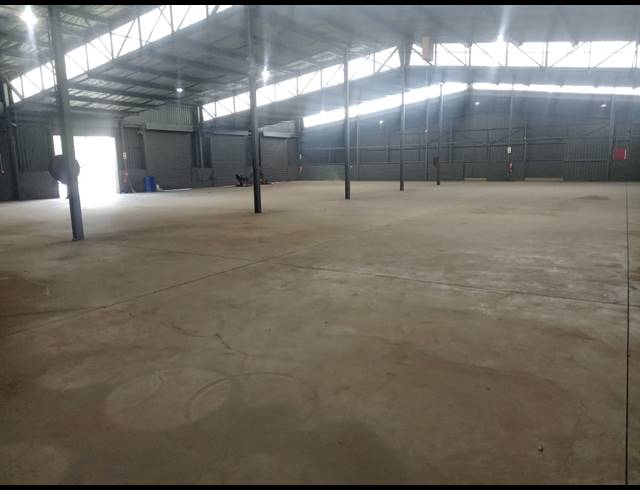 2,400M² WAREHOUSE TO LET IN WADEVILLE